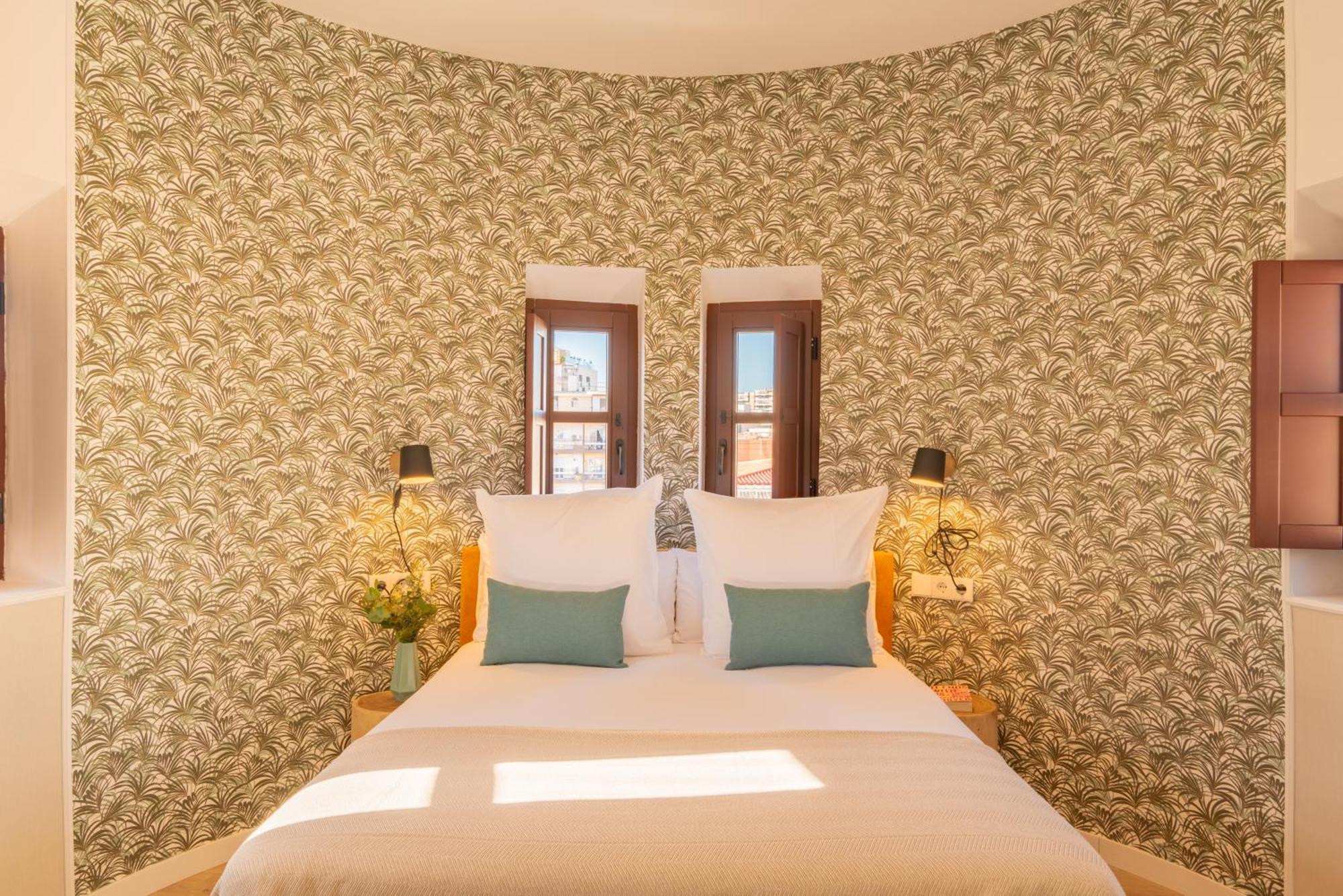 Feelathome Atarazanas Apartments Malaga Bagian luar foto