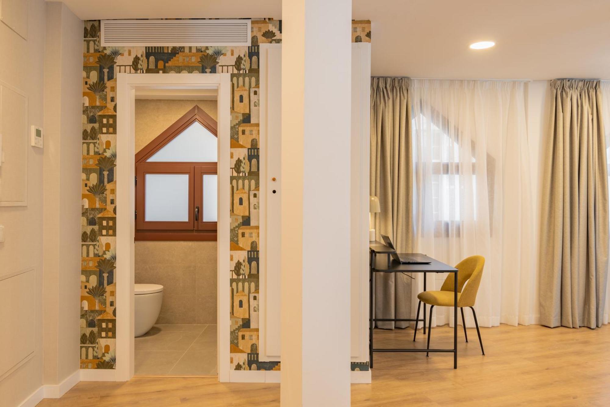 Feelathome Atarazanas Apartments Malaga Bagian luar foto